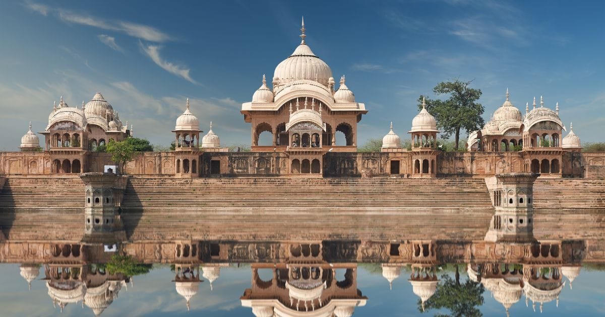 Kusum Sarovar | Mathura Vrindavan Tours