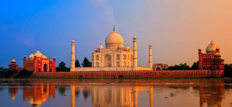 Taj Mahal, Agra 02 Days Agra Mathura Vrindavan Tour