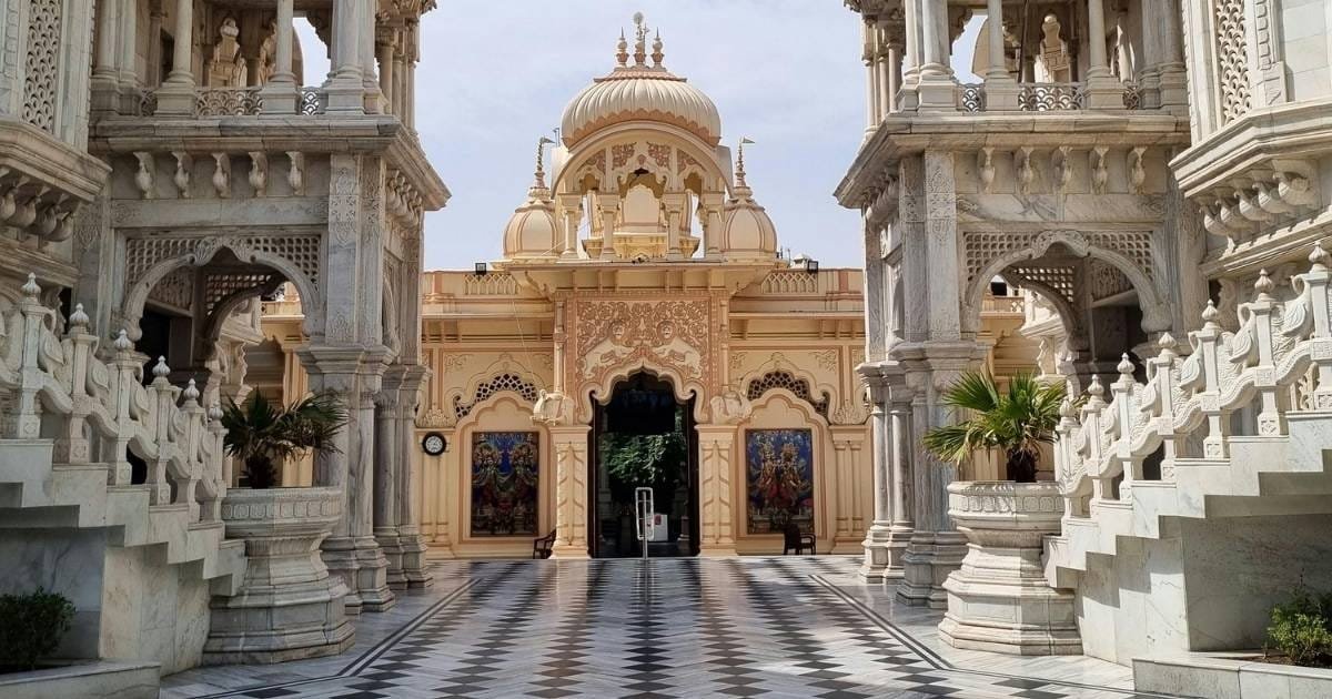 ISKCON Temple, Vrindavan | Tour and Travels in Vrindavan
